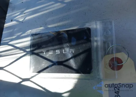 2023 Tesla Model Y Awd/Long Range Dual Motor All-Wheel Drive z USA, uszkodzony, nr VIN 7SAYGAEE5PF879096